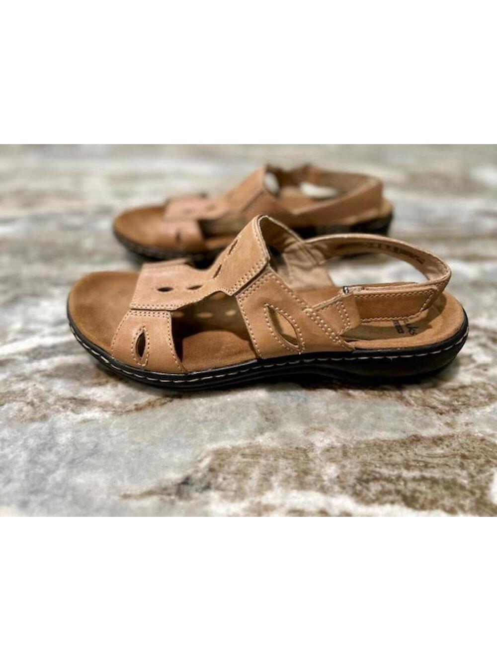 👡 Clarks Tan Strappy Cushion Sandals — Women’s Size 8 GUC - Picture 5 of 5